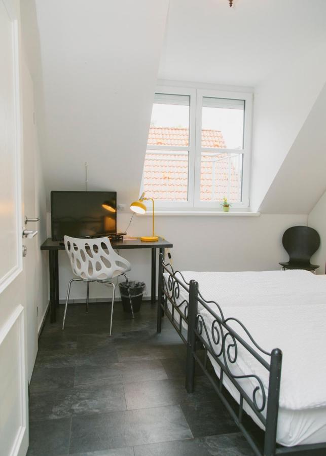 Gasthuis Gaestehaus Vigliarolo Gewerblich Jedes Eigenes Bad Gemeinschaftskueche Elmshorn