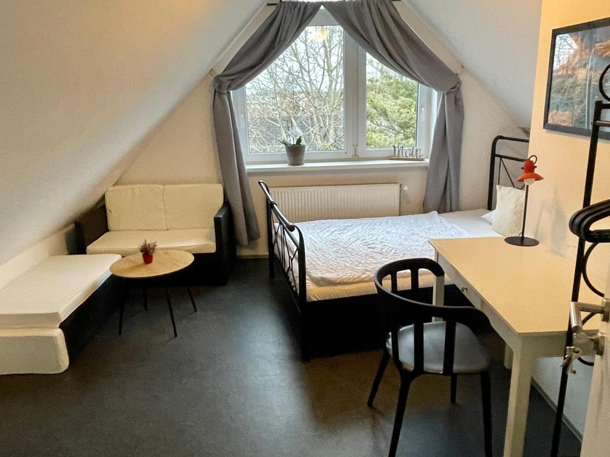 Gaestehaus Vigliarolo Gewerblich Jedes Eigenes Bad Gemeinschaftskueche Gasthuis Elmshorn